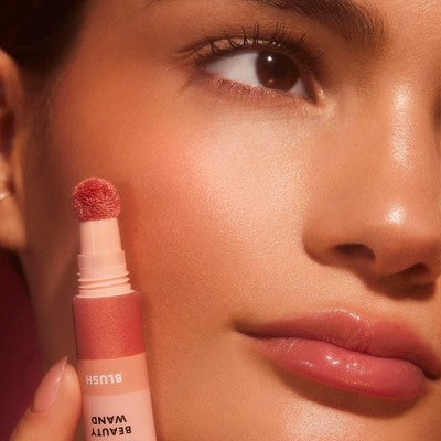 e.l.f. Halo Glow Blush Beauty Wand Berry Radiant 0.33 fl oz - Imperfect Box