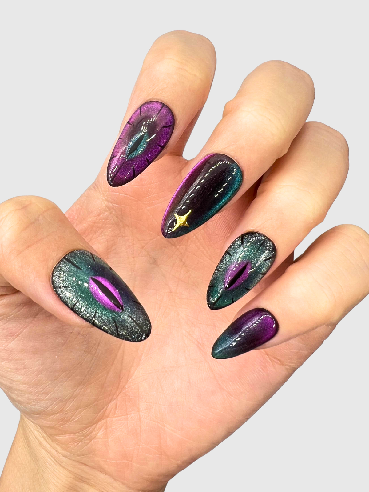 NNL Marketplace - Snake Den Press-On Nails