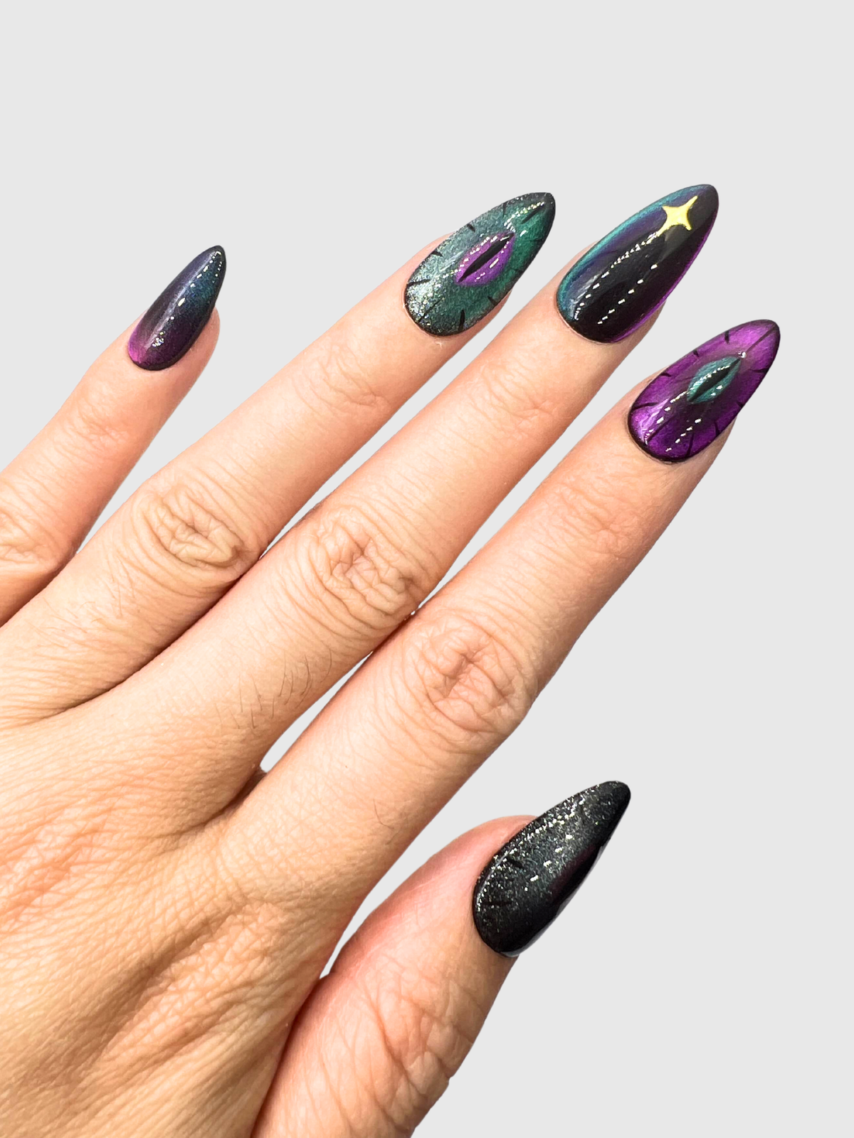 NNL Marketplace - Snake Den Press-On Nails